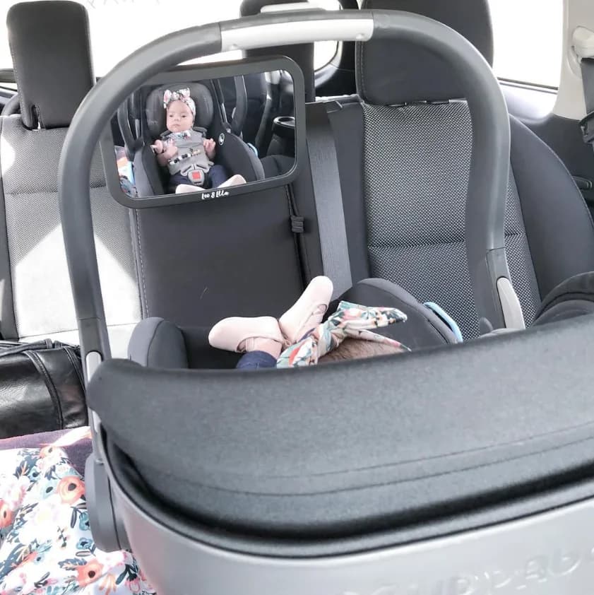 Leo&Ella mirror mounted on headrest