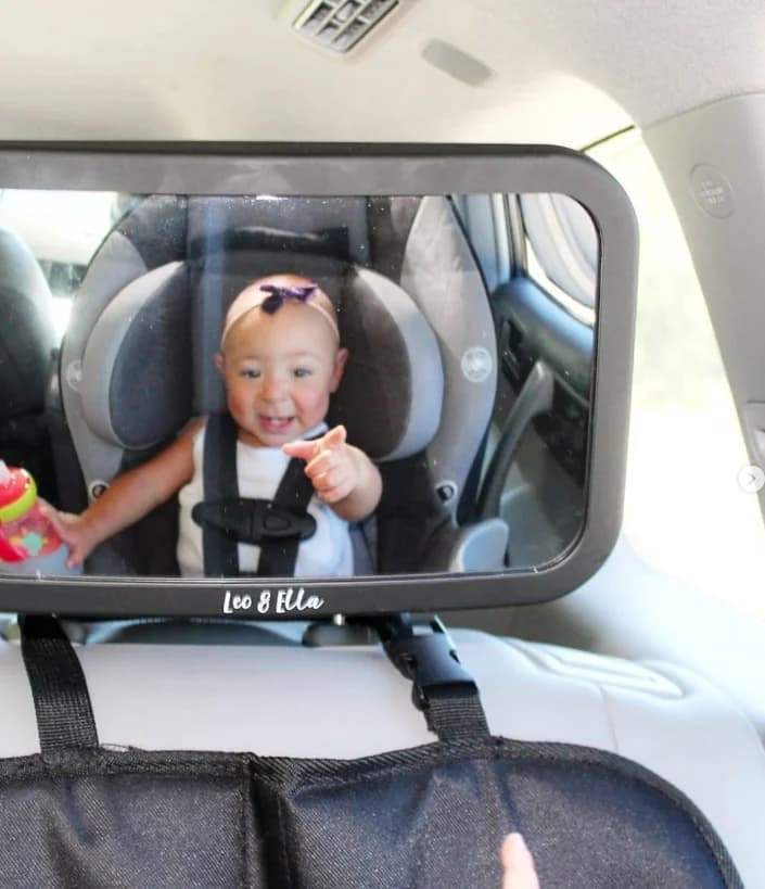 Clear view of baby through Leo&Ella mirror